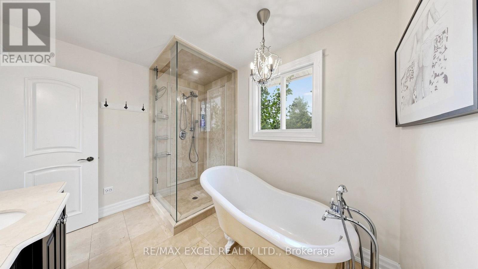 42 BLACKFOREST DRIVE - 26
