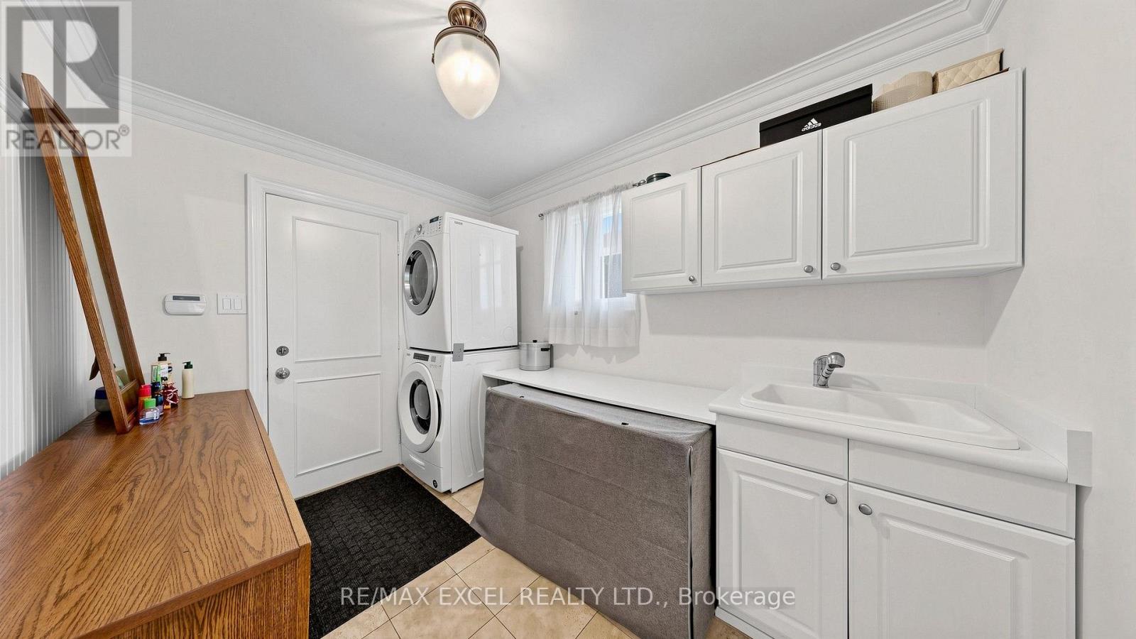42 BLACKFOREST DRIVE - 39