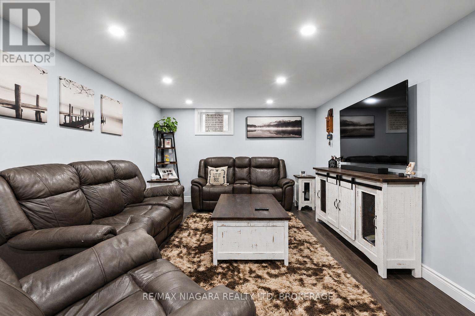220 CUTRESS AVENUE - Image 14