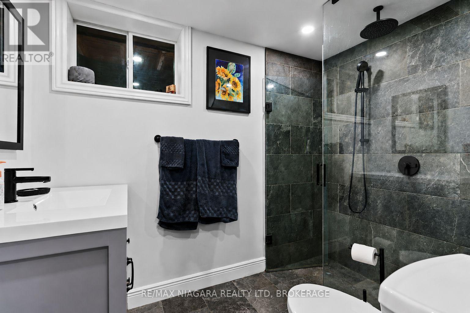 220 CUTRESS AVENUE - Image 17
