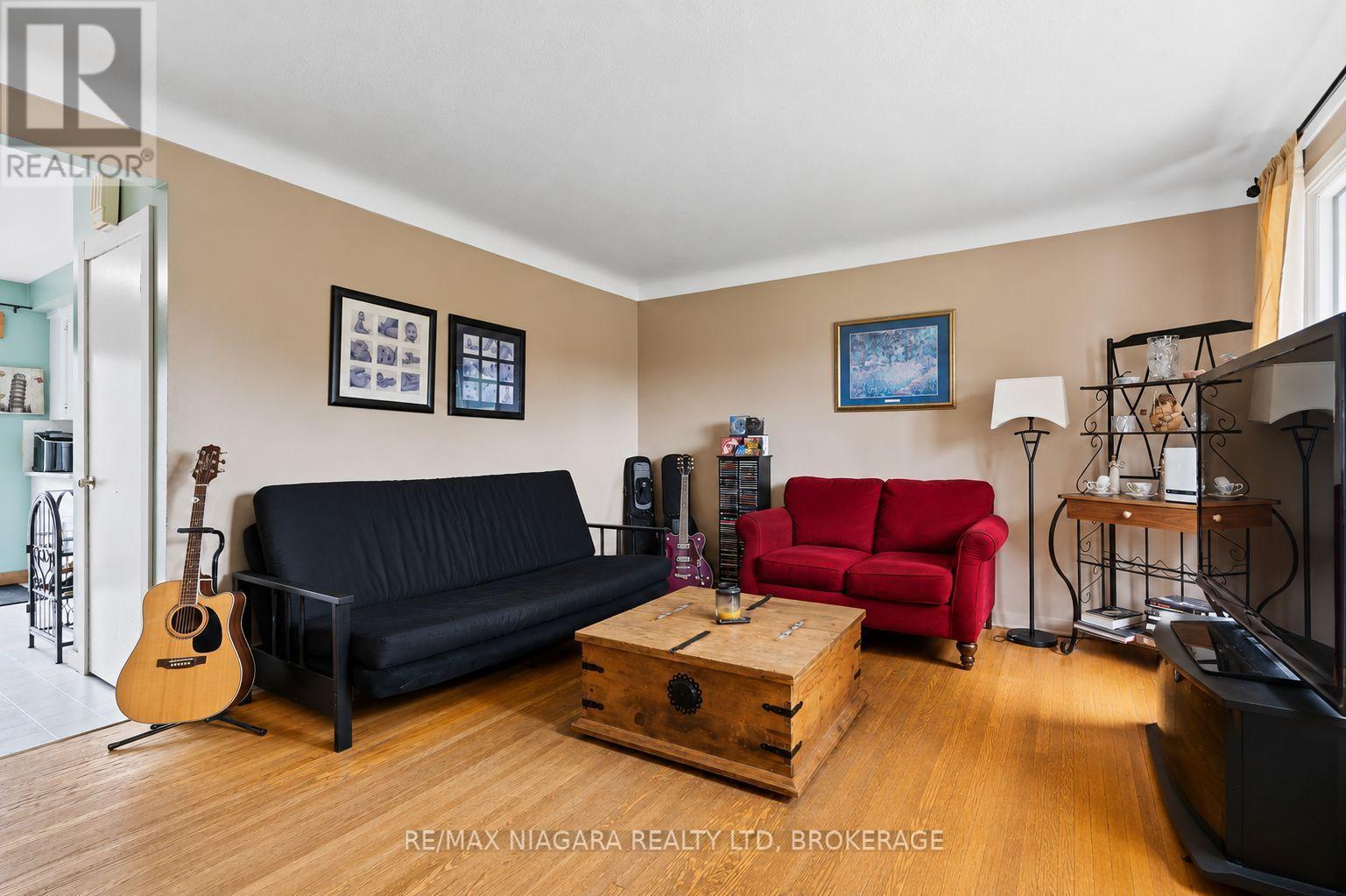 220 CUTRESS AVENUE - Image 5