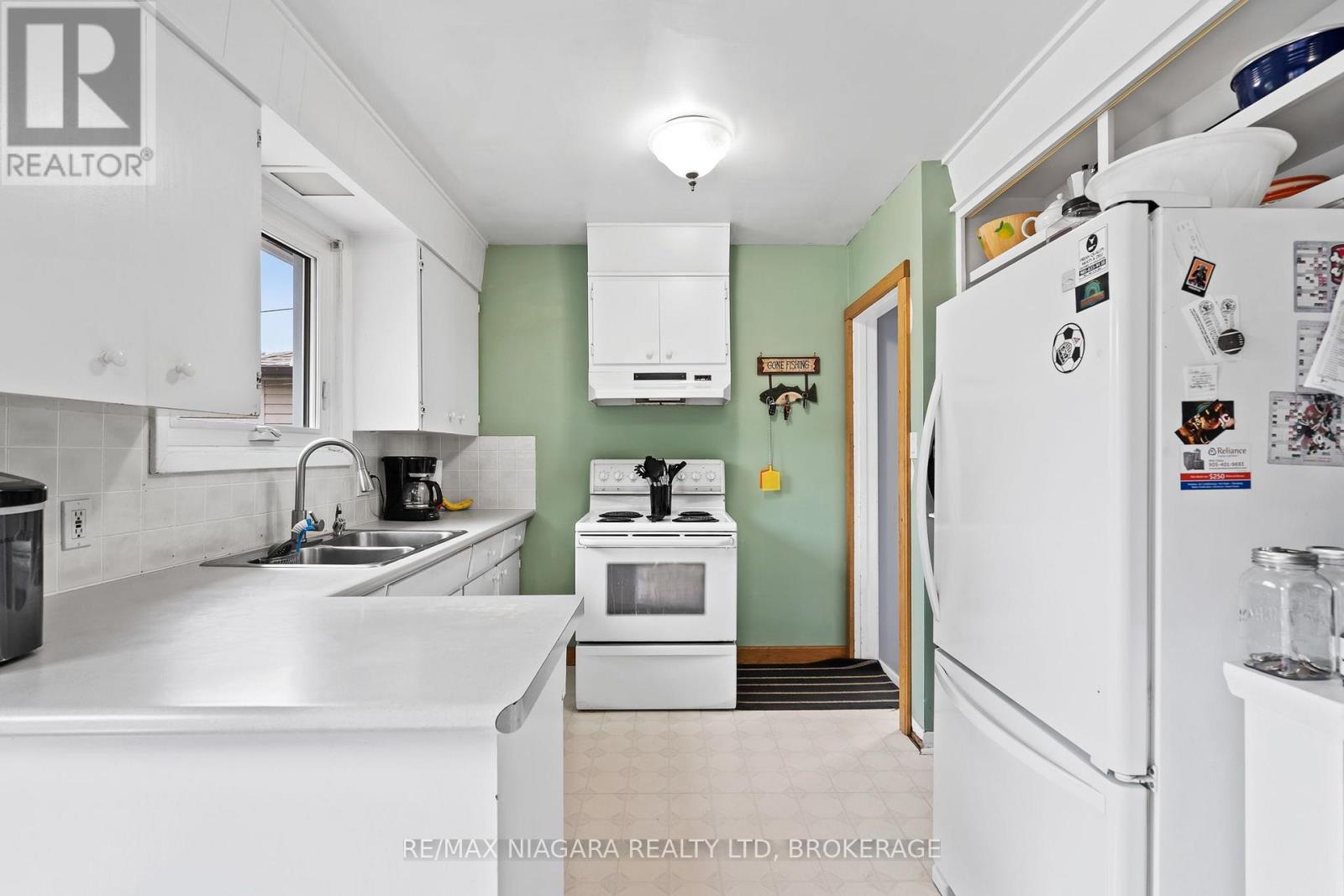 220 CUTRESS AVENUE - Image 7