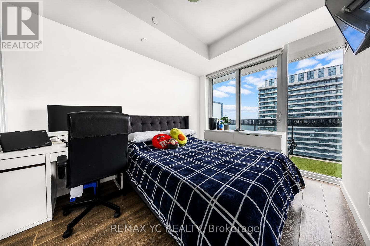 #4812 8 EGLINTON AVENUE E - 23