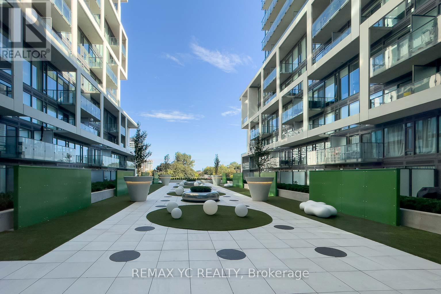 #1540 8 HILLSDALE AVENUE E - 39