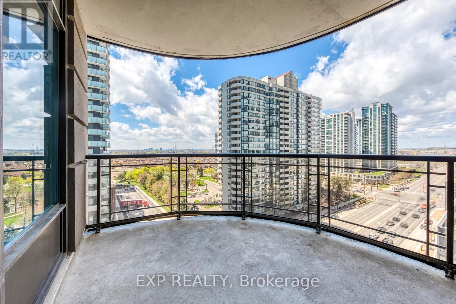 #1011 385 PRINCE OF WALES DRIVE - 31