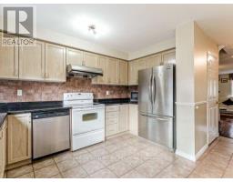 62 Baffin Court, Richmond Hill, ON L4B4J7 Photo 7
