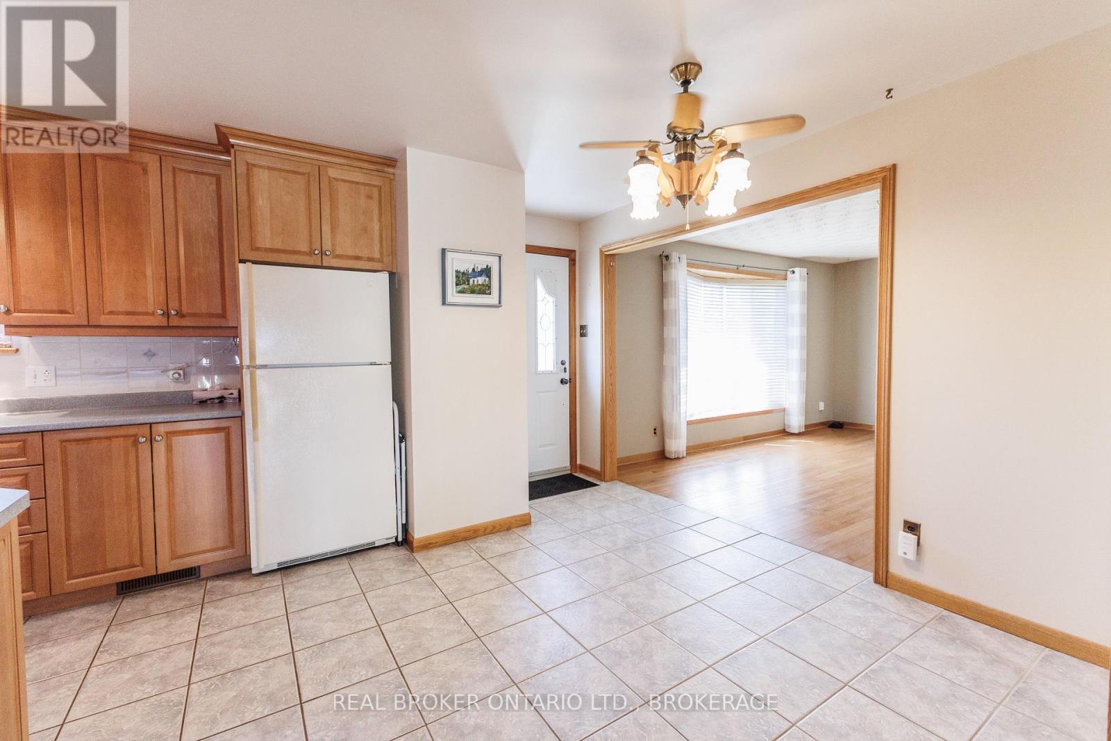 63 KINCARDINE STREET W - Image 18