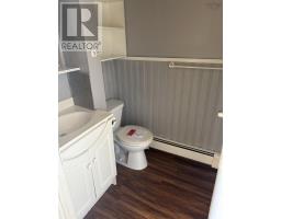 4pc Bathroom - 37 Bennett Street, Grand Lake Road, NS B1P5V3 Photo 6
