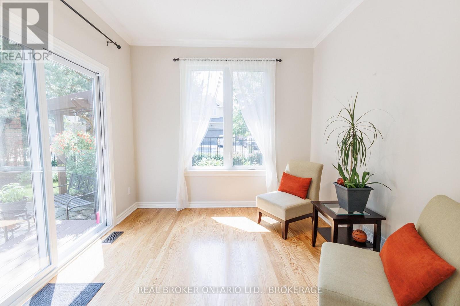 11 REDBRIDGE CRESCENT - Image 25