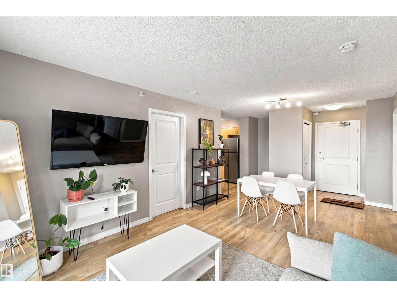 #504 10180 104 ST NW - Image 8