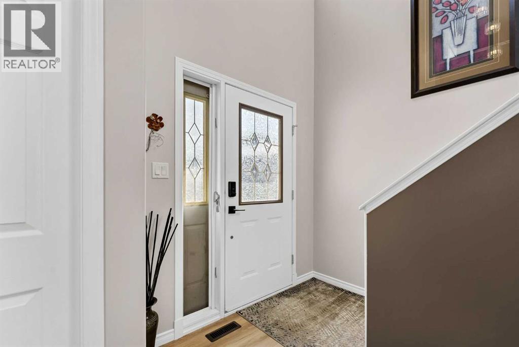 1A Stonegate Crescent SE - 12