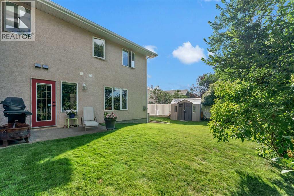 1A Stonegate Crescent SE - 42