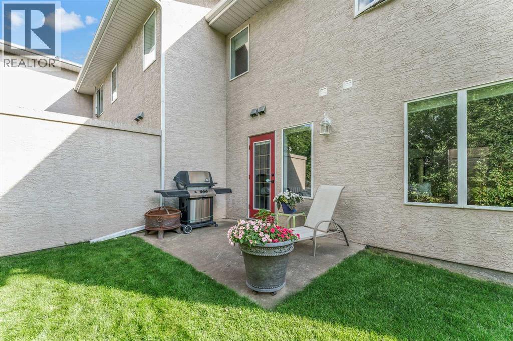 1A Stonegate Crescent SE - 41