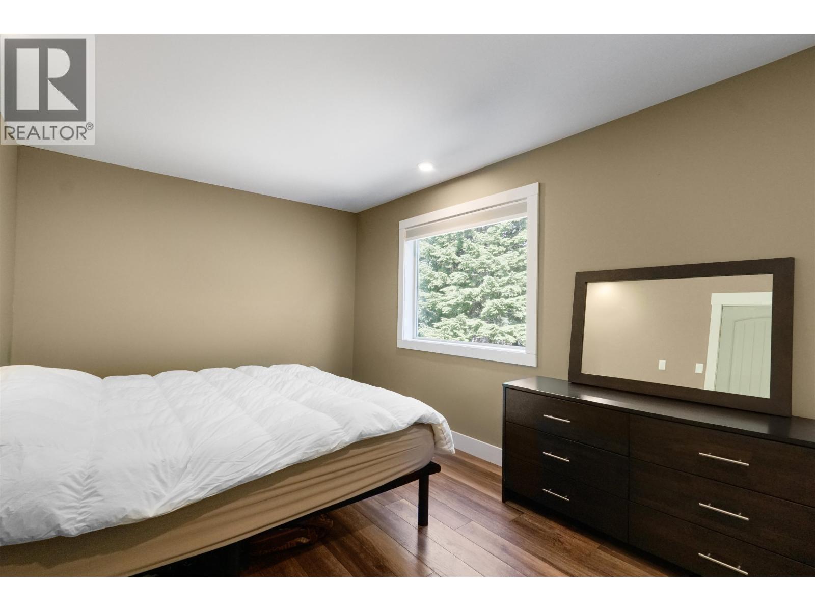 152 DEWBERRY STREET - 25