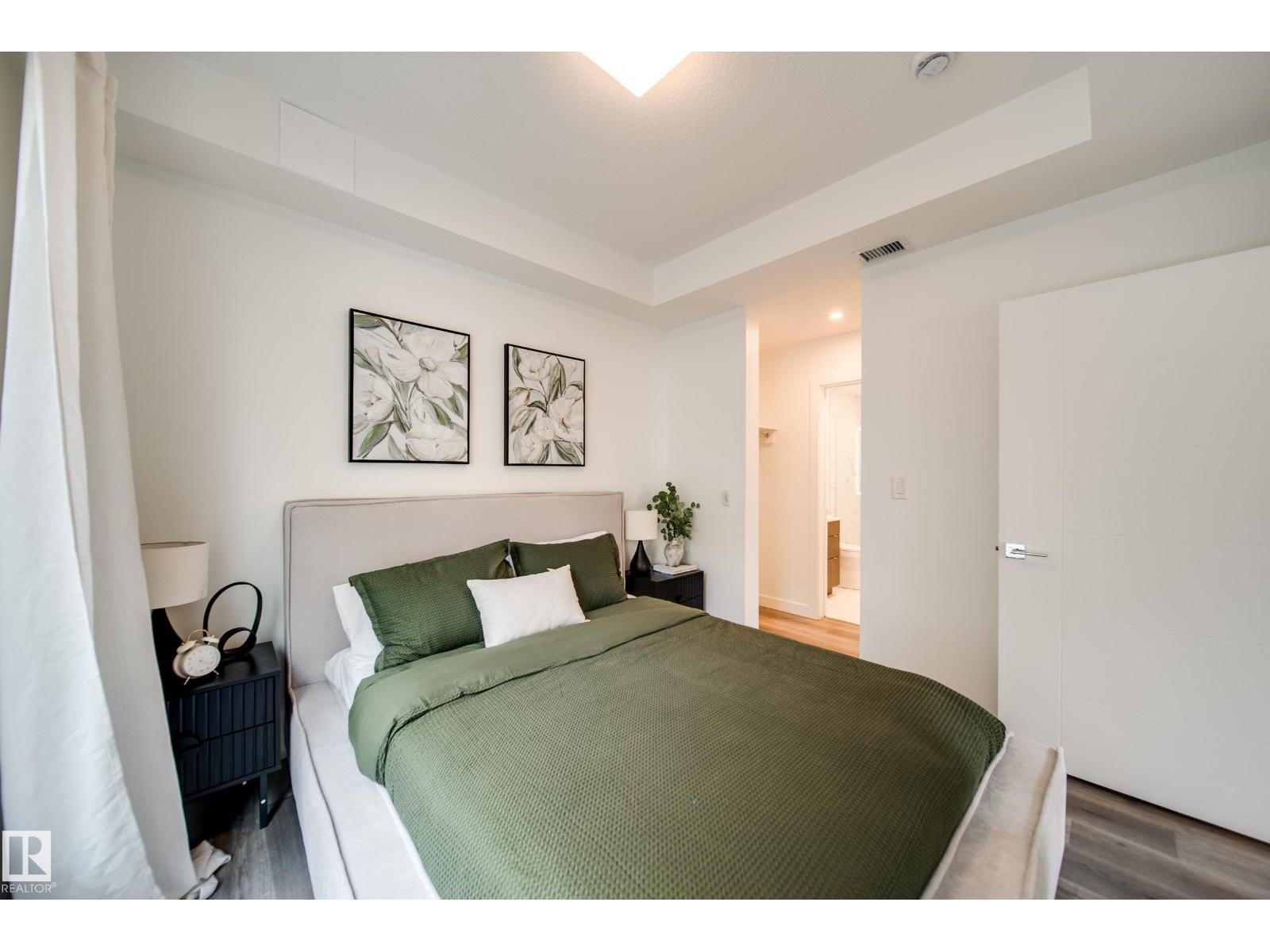 10015 113 Street NW - Photo 38