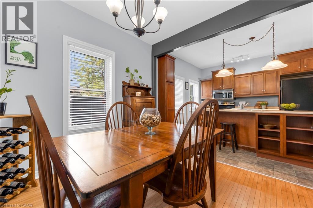 3-bedroom home for sale at 110 OAK Street, Brantford ON · photo 15 of 25