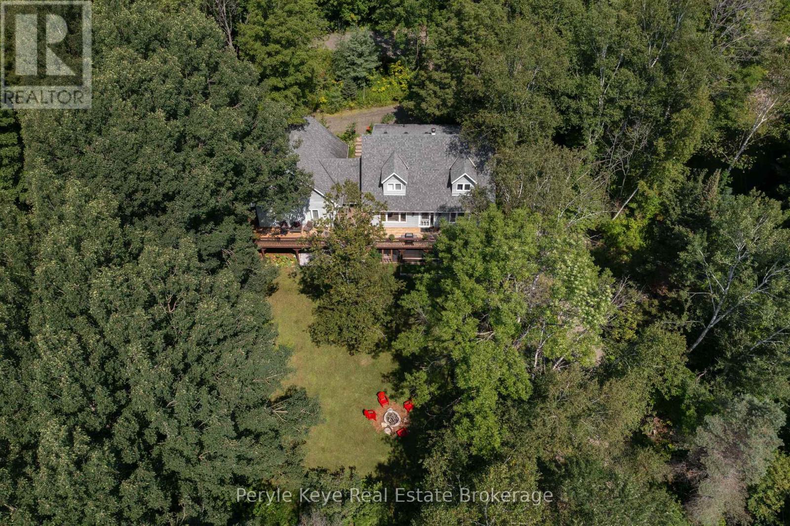 1042 HILLSIDE CRESCENT