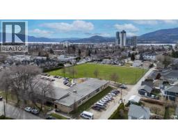 951 Stockwell Avenue, Kelowna, BC V1Y6W3 Photo 21