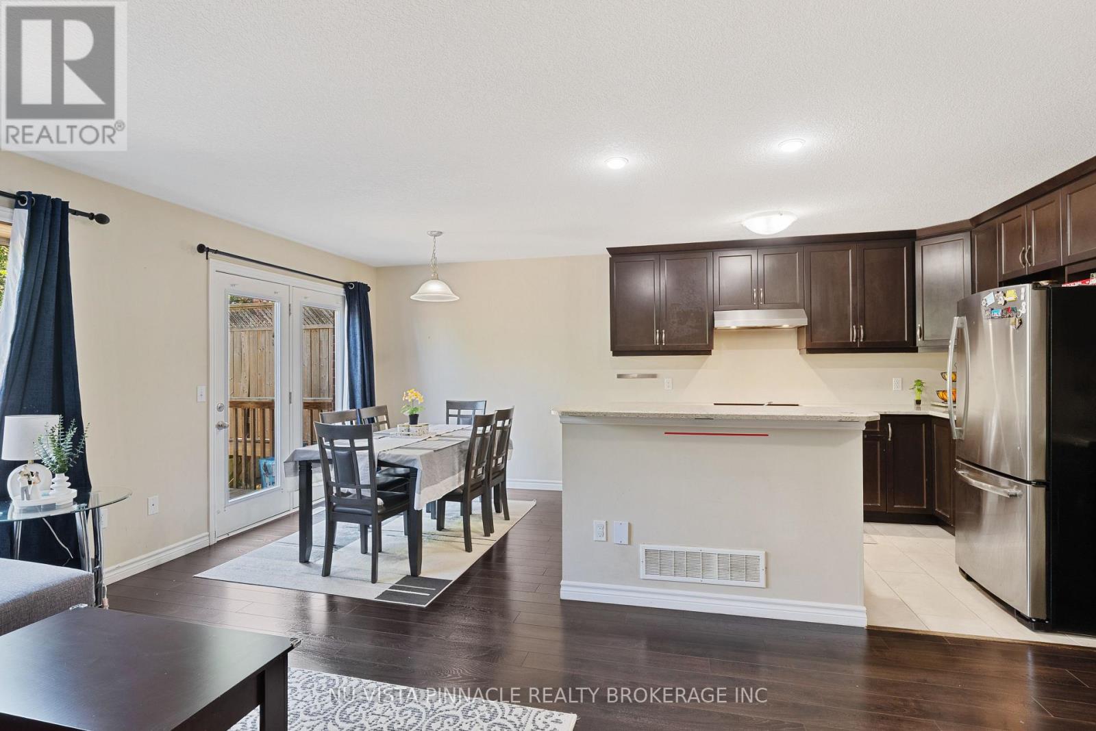 #18 176 FERGUSON DRIVE - Image 10