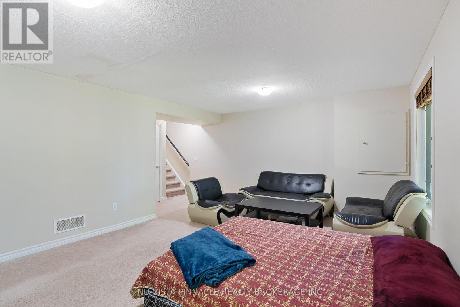 #18 176 FERGUSON DRIVE - 33