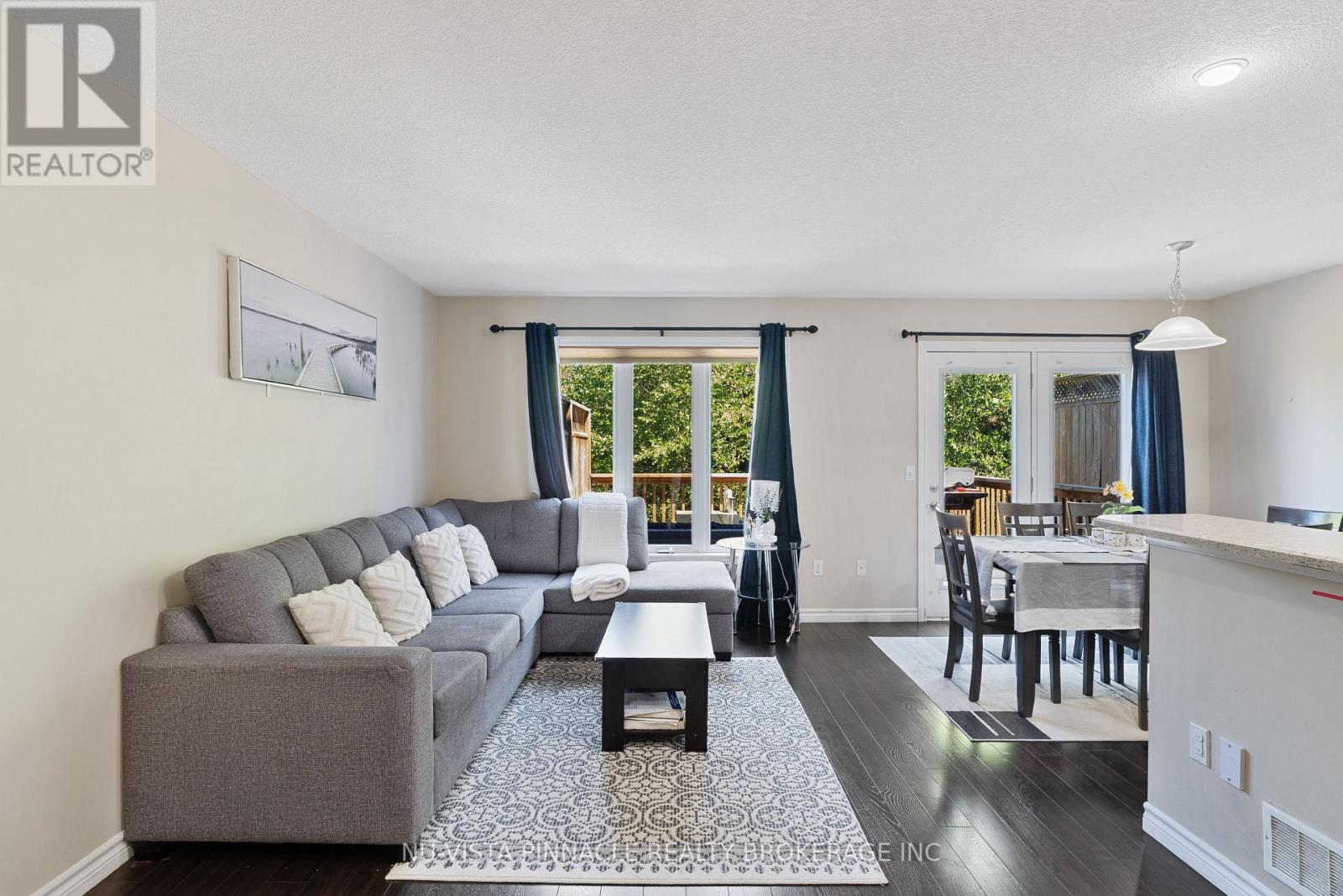 #18 176 FERGUSON DRIVE - Image 6