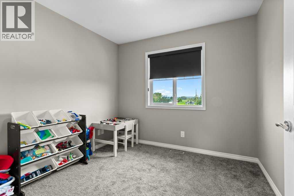 32 Reid Court - 13