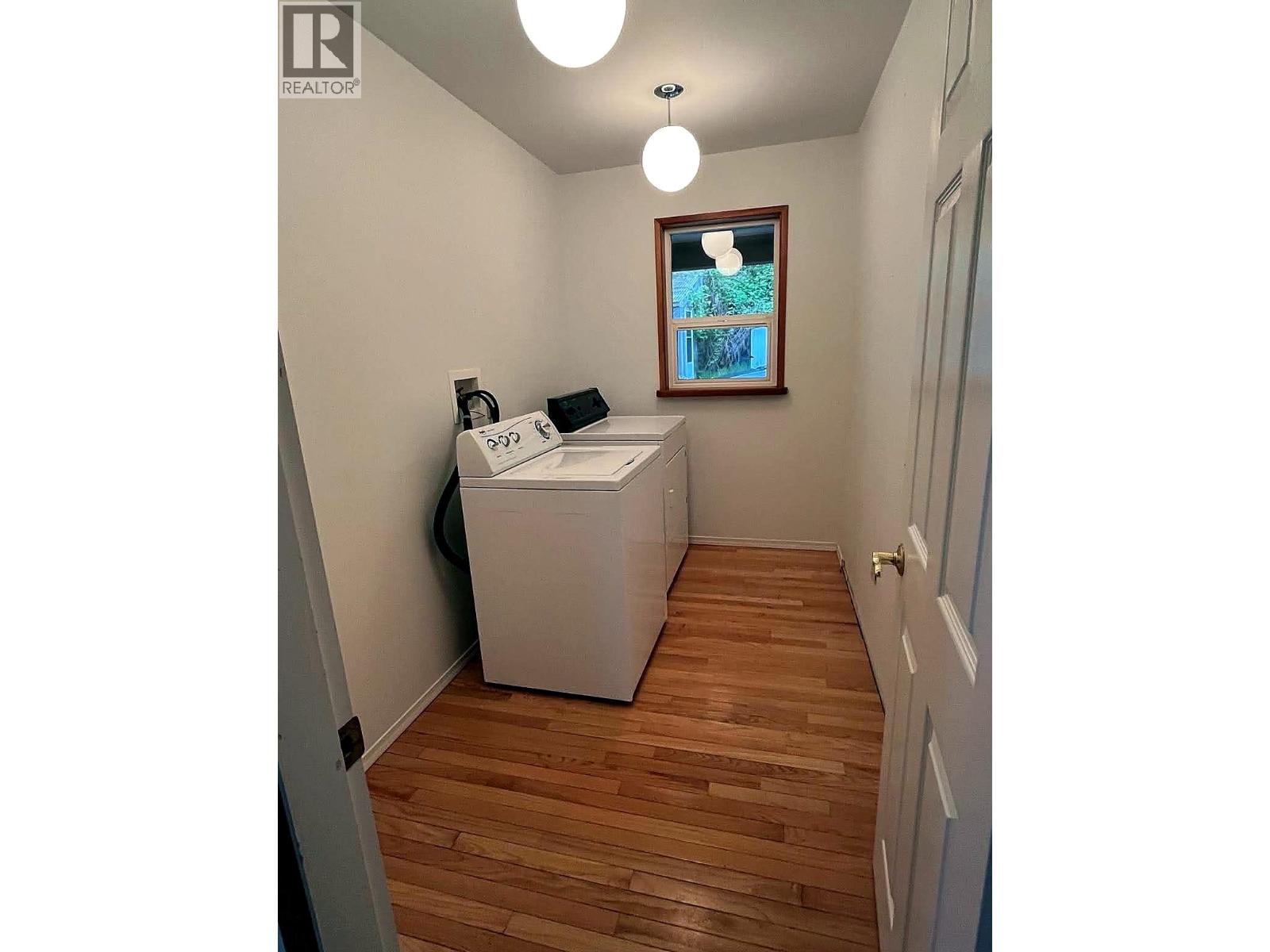 209 2ND AVENUE - Image 14