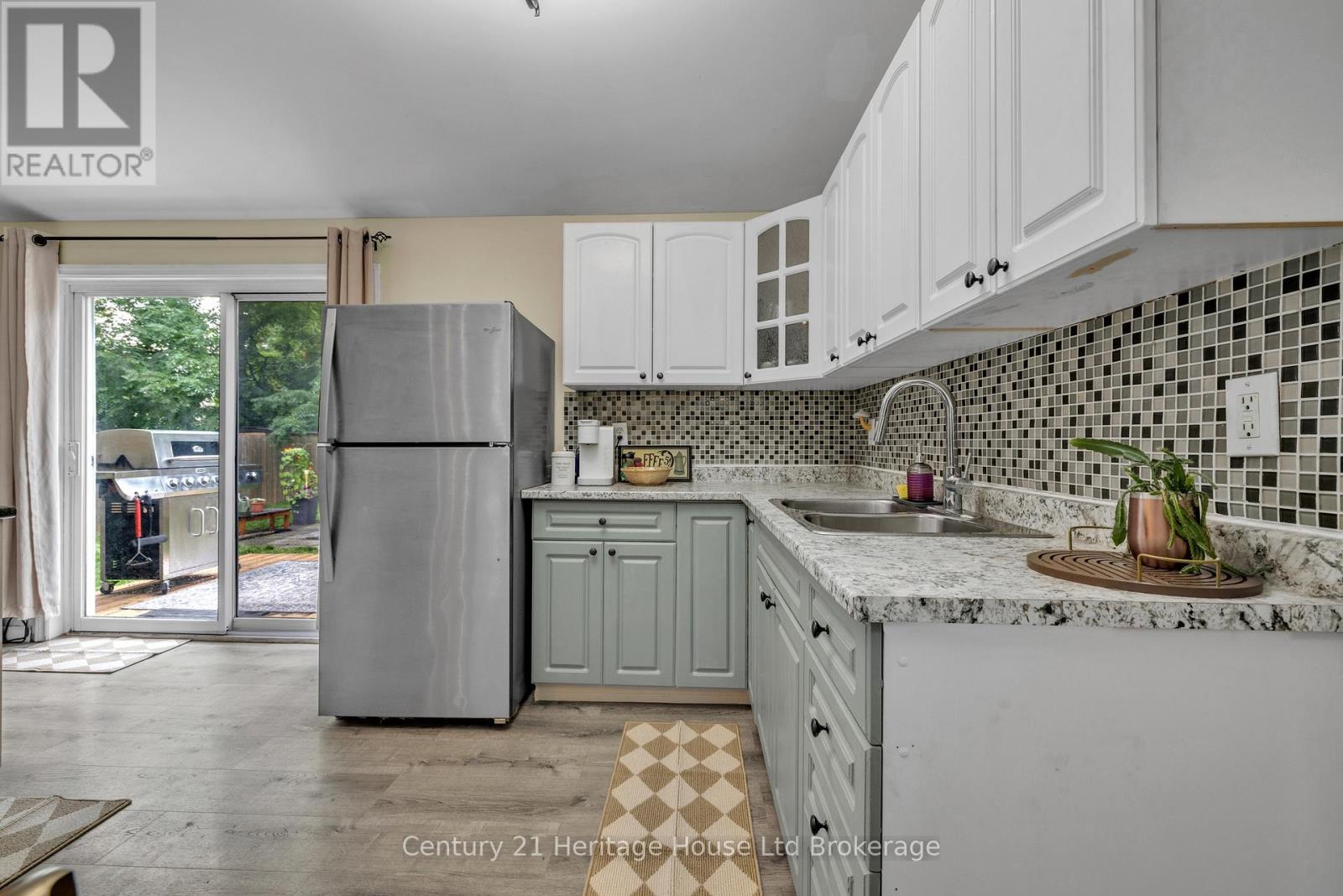 674 HAYBALL STREET - Image 4