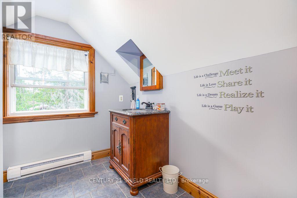 16 FRASER STREET - 25