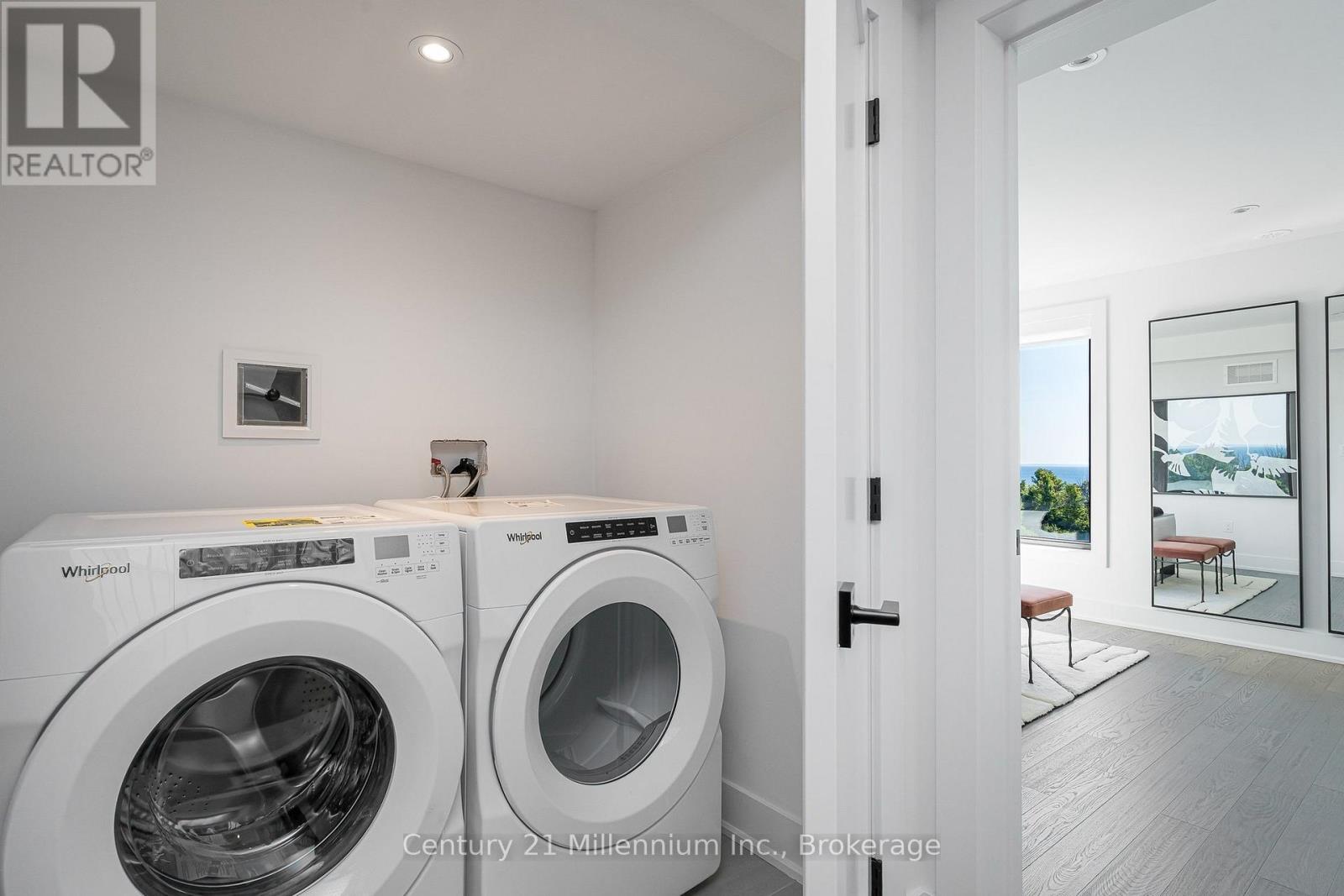 ## 22 117 SLADDEN COURT - 36