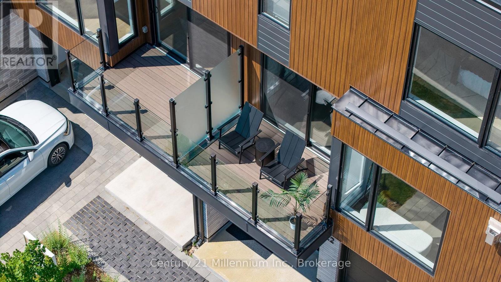 ## 22 117 SLADDEN COURT - 44