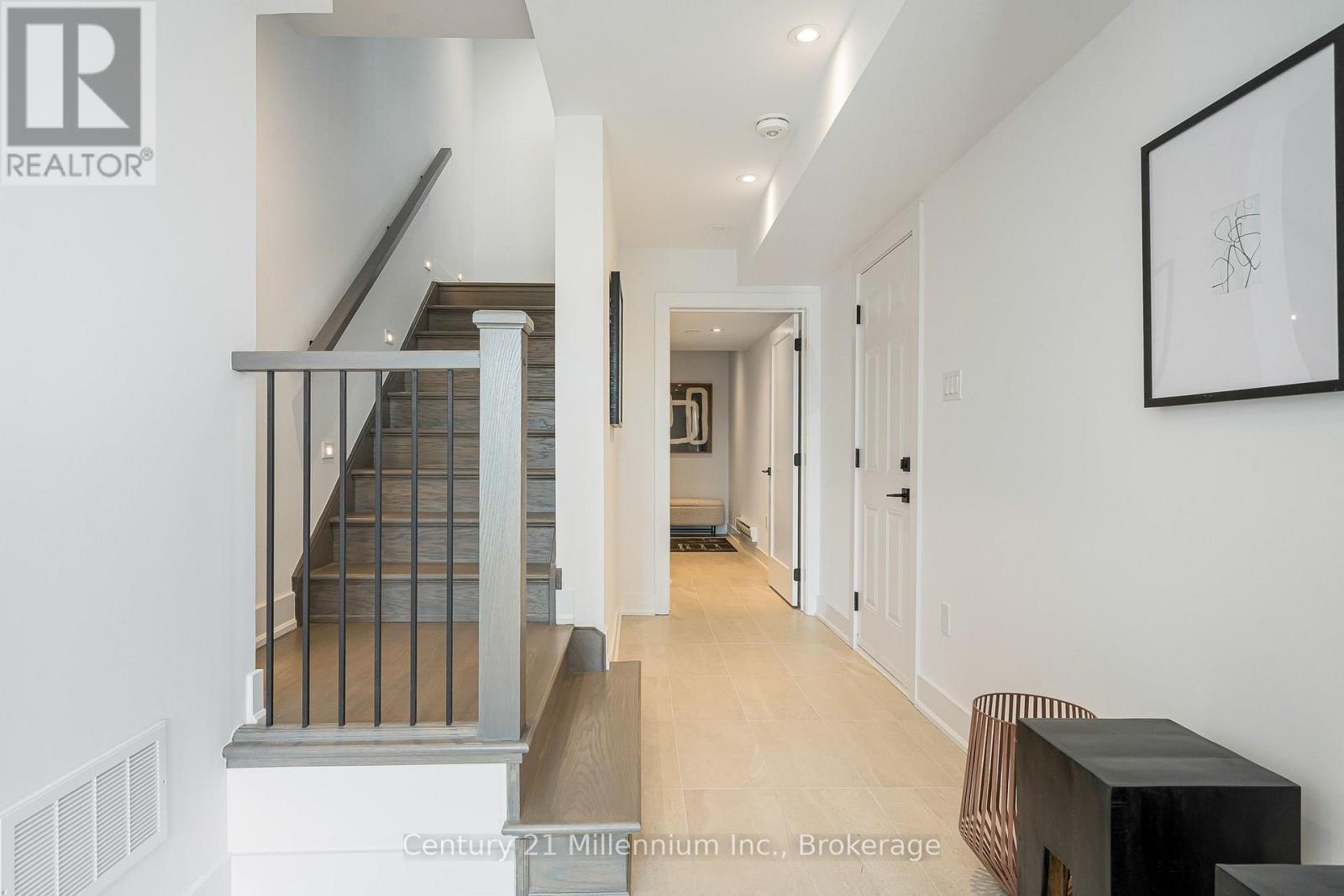 ## 22 117 SLADDEN COURT - Image 8