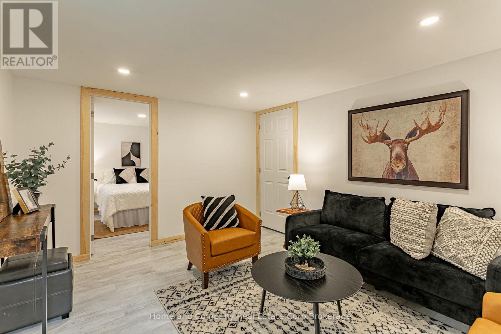 201 JOHN STREET - Image 15