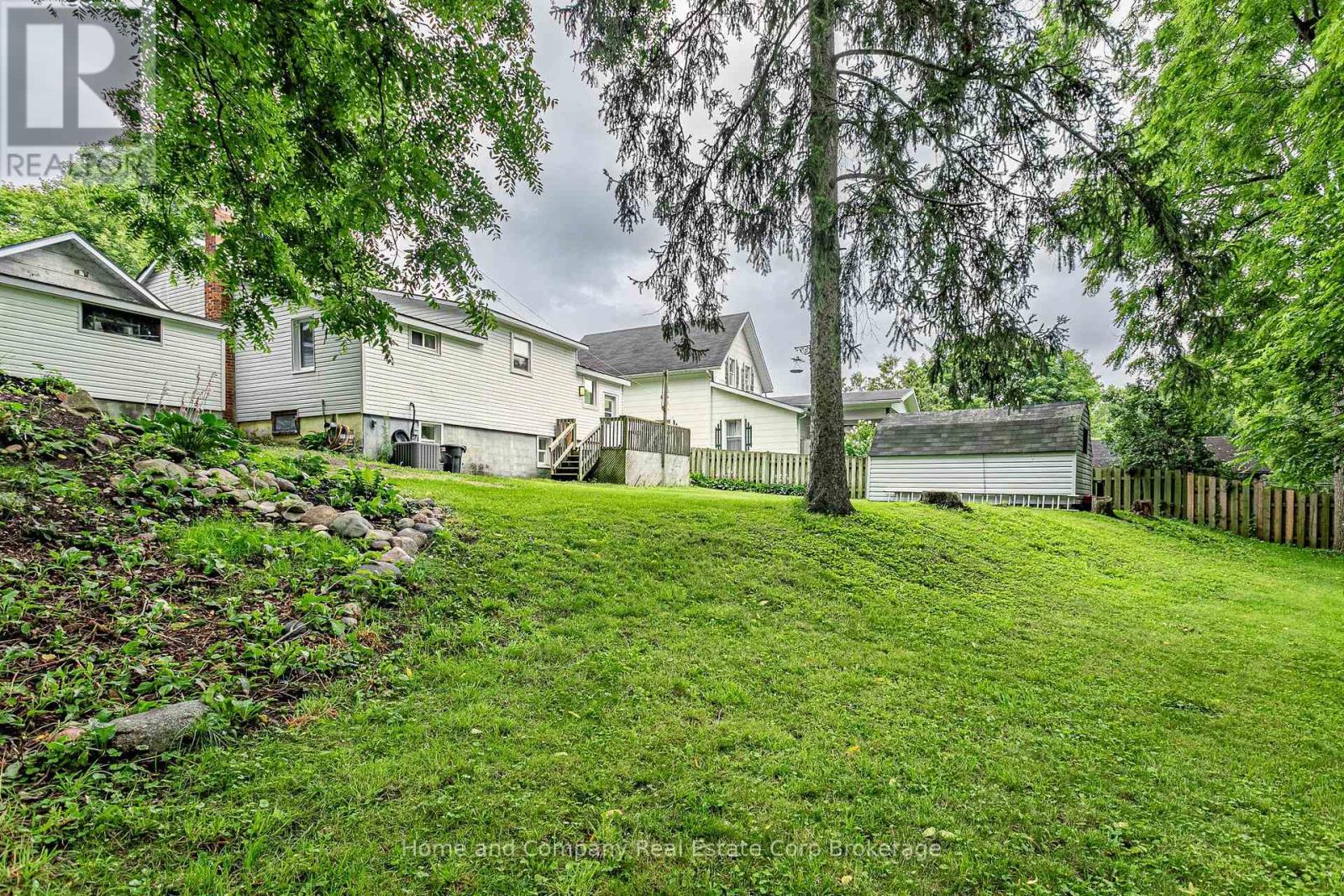 201 JOHN STREET - Image 23