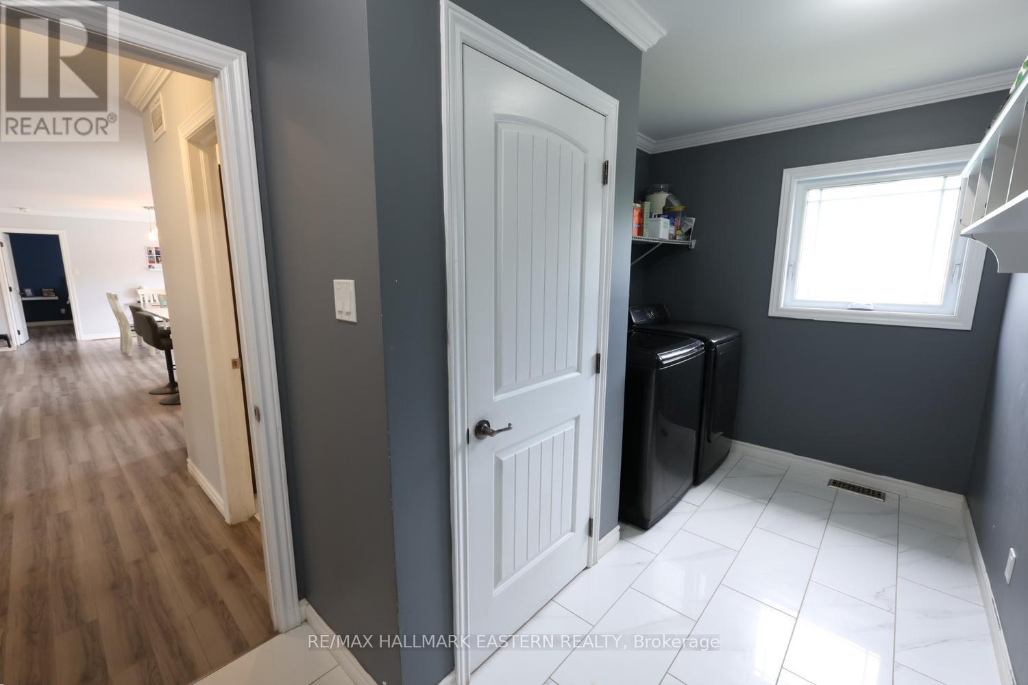 639 8TH LINE S - Image 31