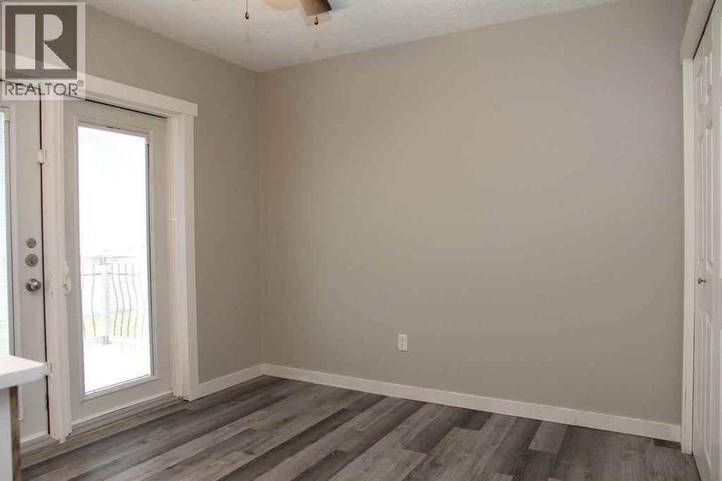 5224 23 Street - 10