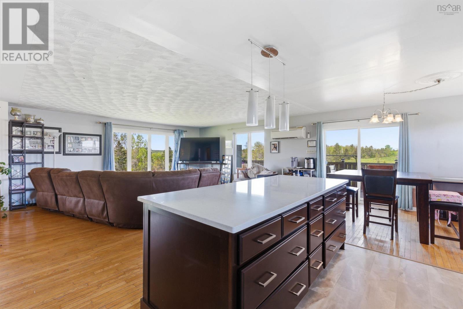 689 Old Greenfield Road - 12