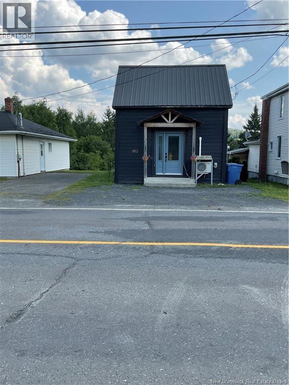 852 Principale Street
