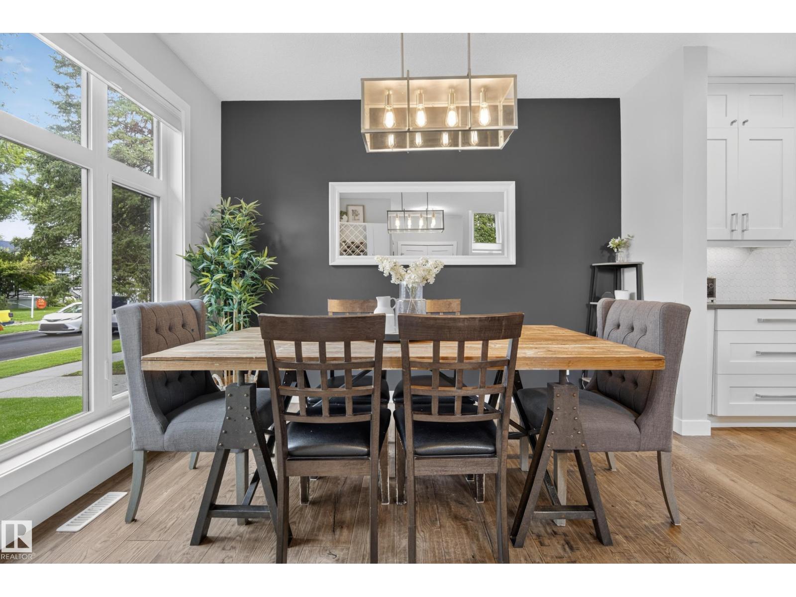 11018 122 ST NW - 11