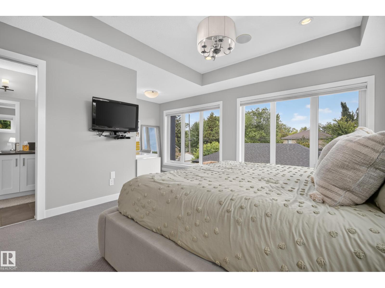11018 122 ST NW - Image 24