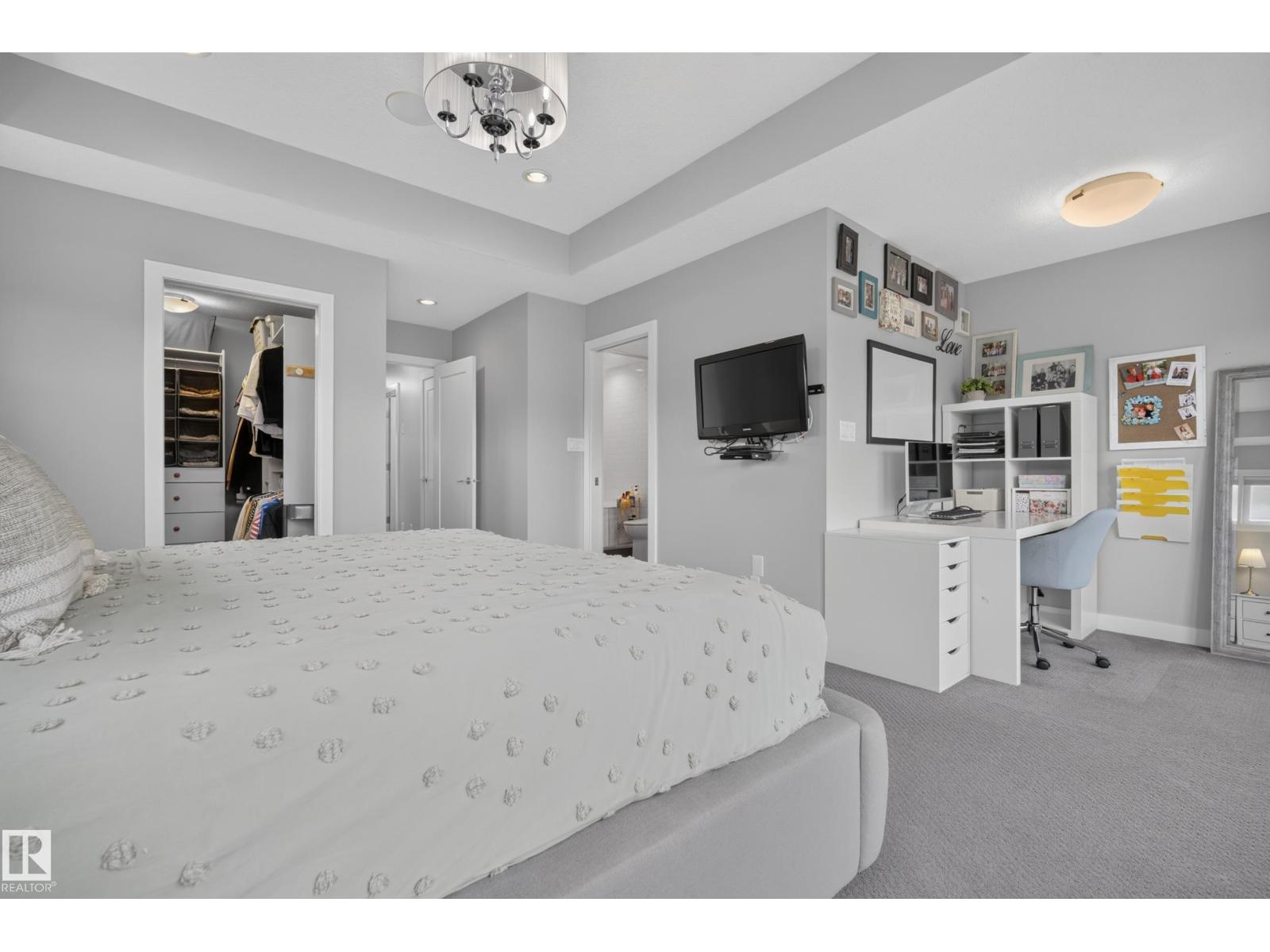 11018 122 ST NW - 23