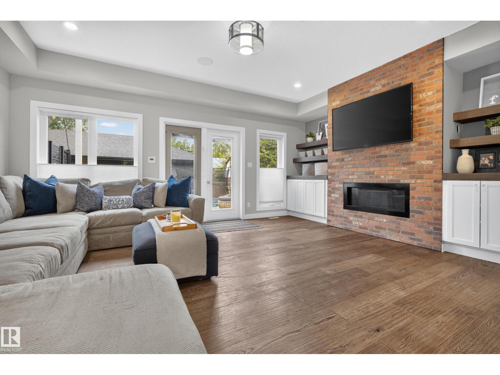 11018 122 ST NW - Image 14