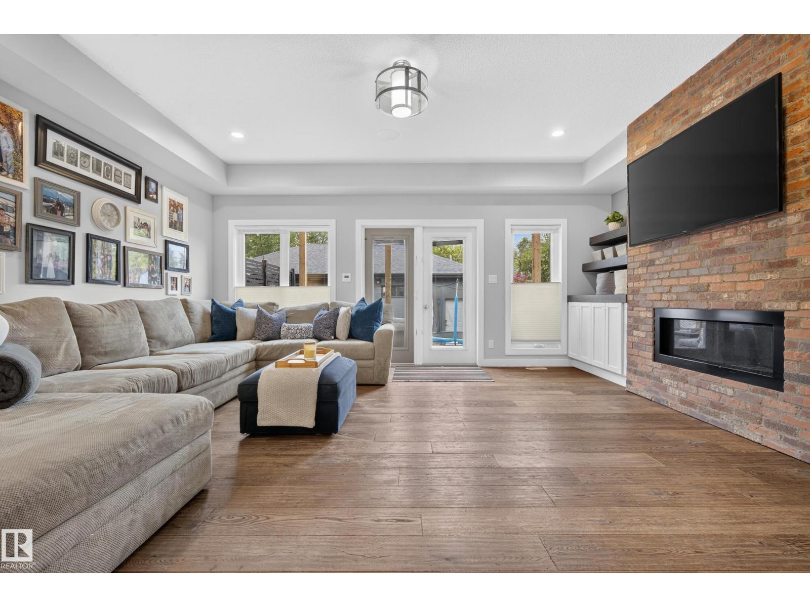 11018 122 ST NW - Image 13
