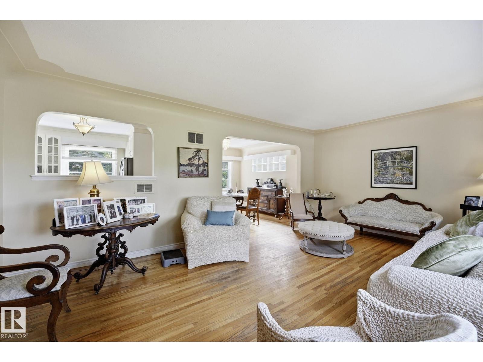 9107 118 Street NW - Photo 12