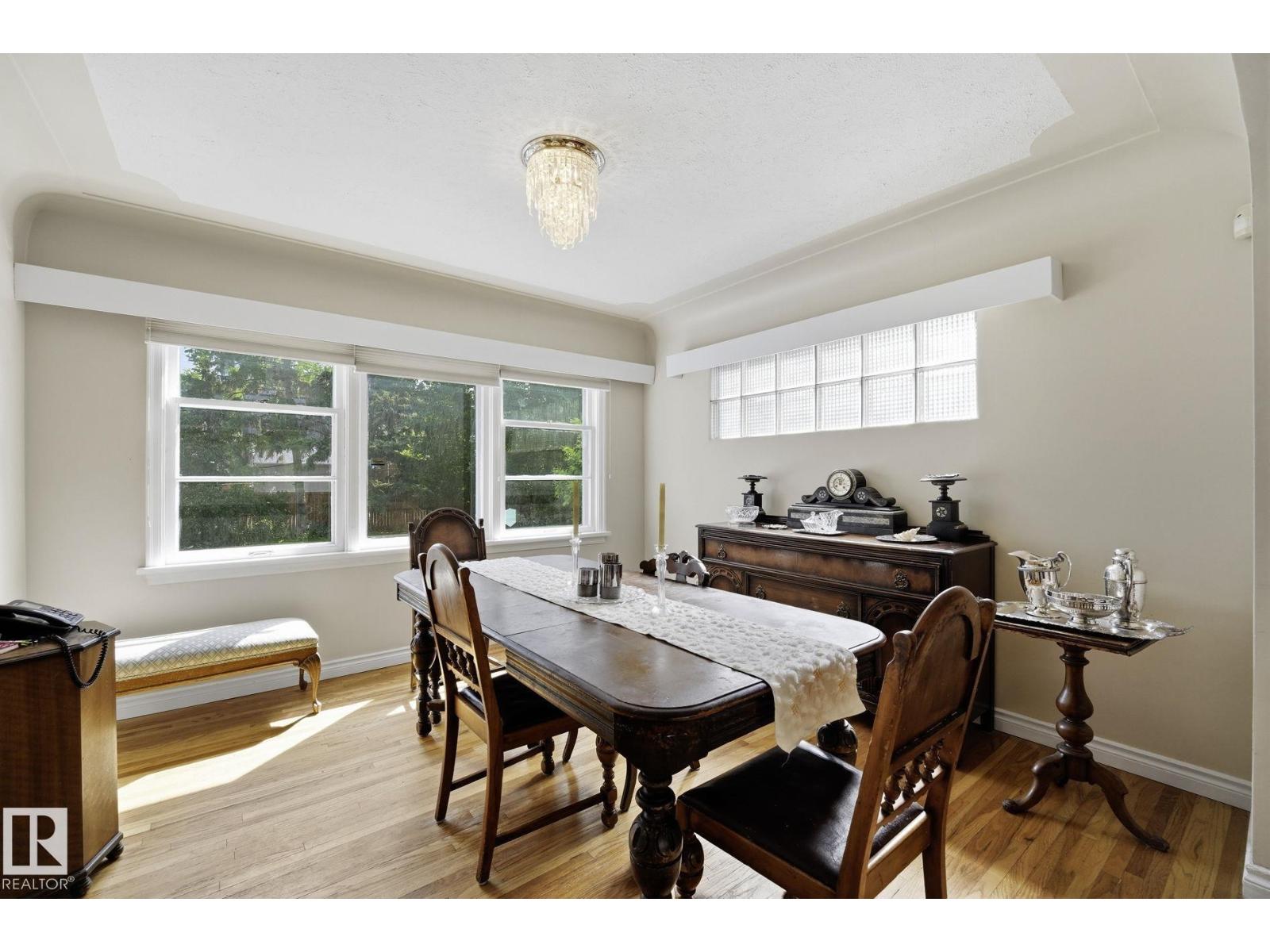 9107 118 ST NW - 21