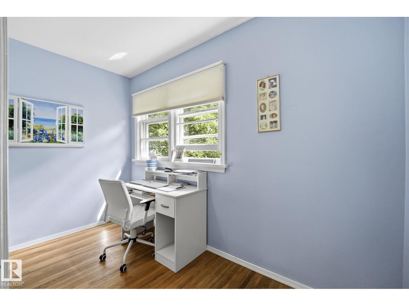 9107 118 ST NW - 31