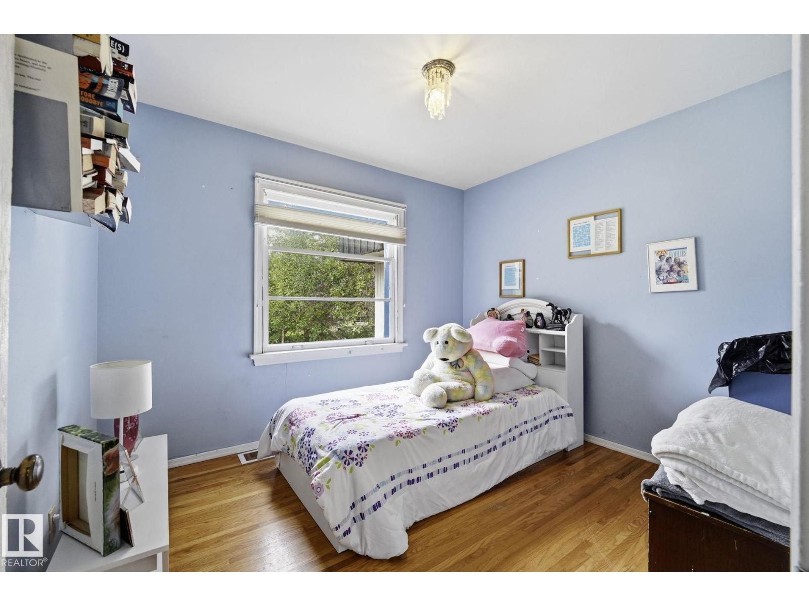 9107 118 Street NW - Photo 32