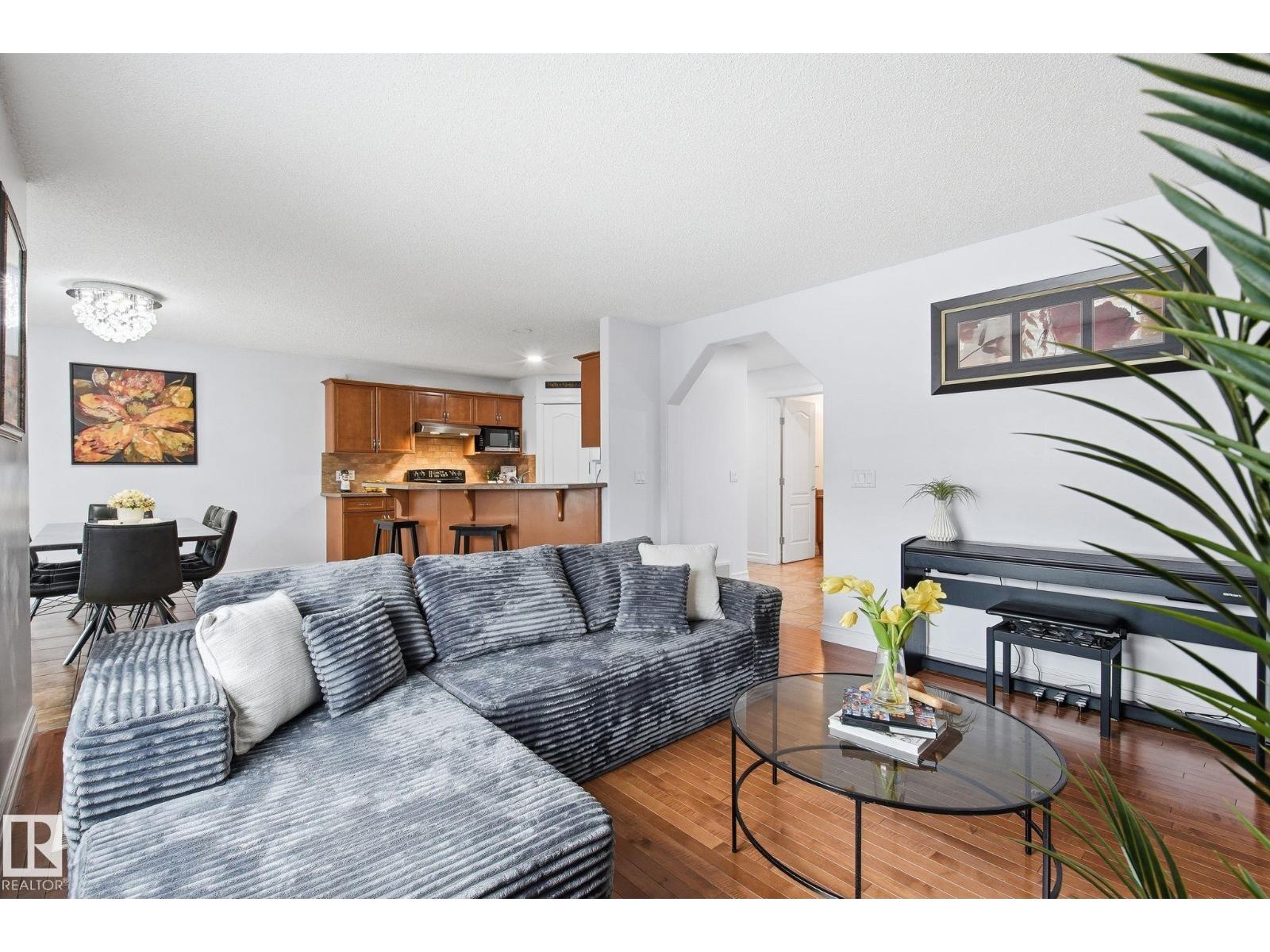 3016 24 Ave NW - 16