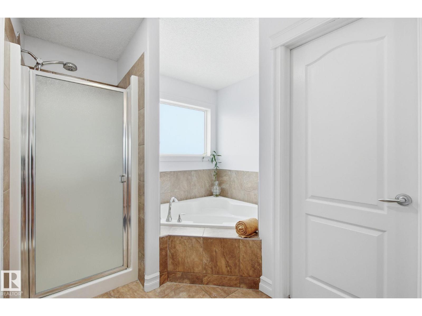 3016 24 Avenue NW - Photo 41