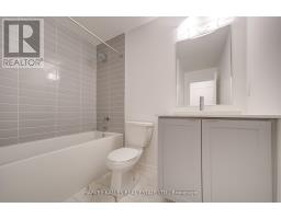 28 - 18 Lytham Green Circle, Newmarket, ON L3Y0H4 Photo 27